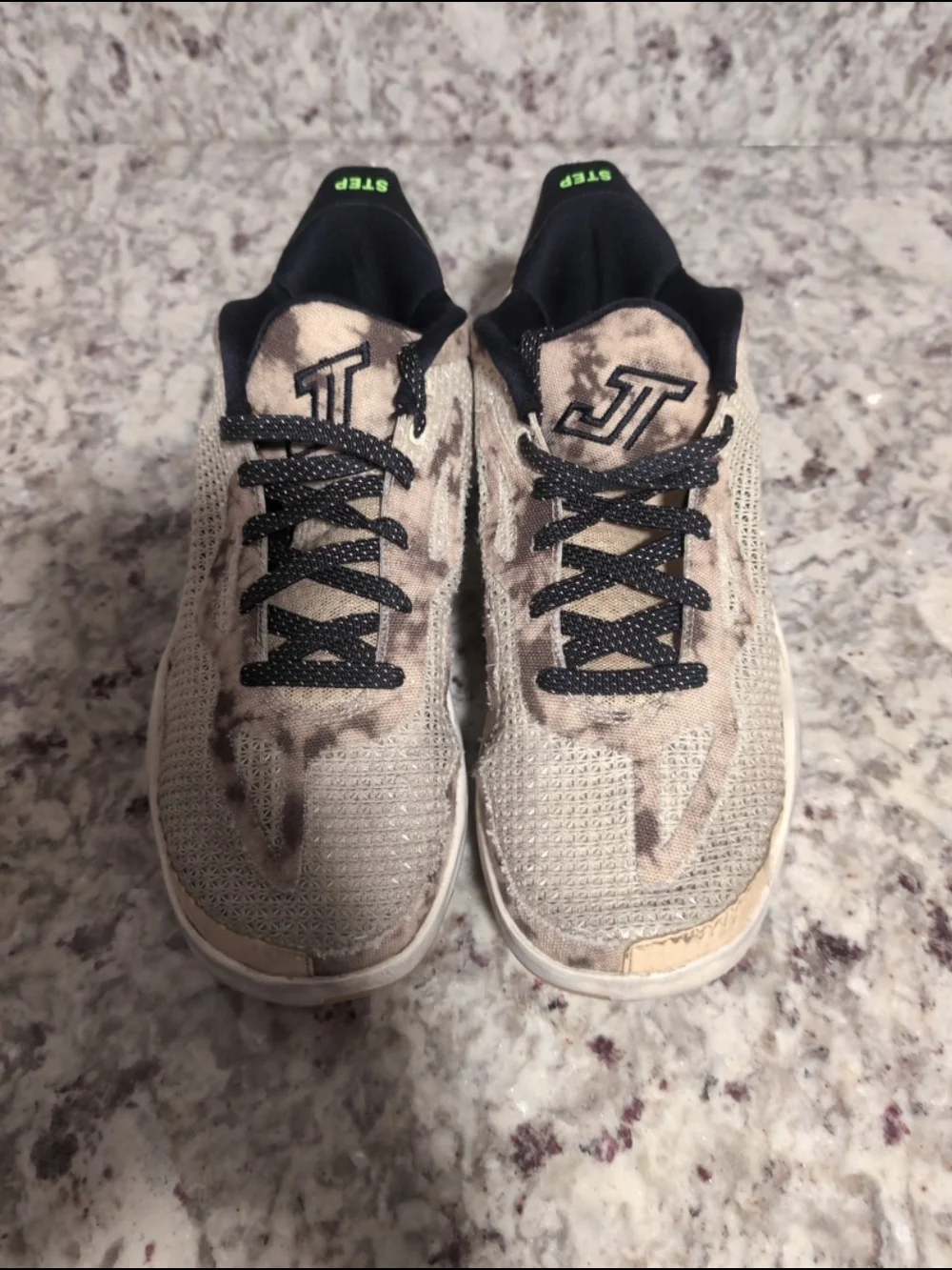 Jordan Tatums- Beige & Brown Patterned/Big Kids Size 6